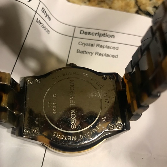 Authentic Micheal Kors watch MK 5038 - Picture 3 of 6